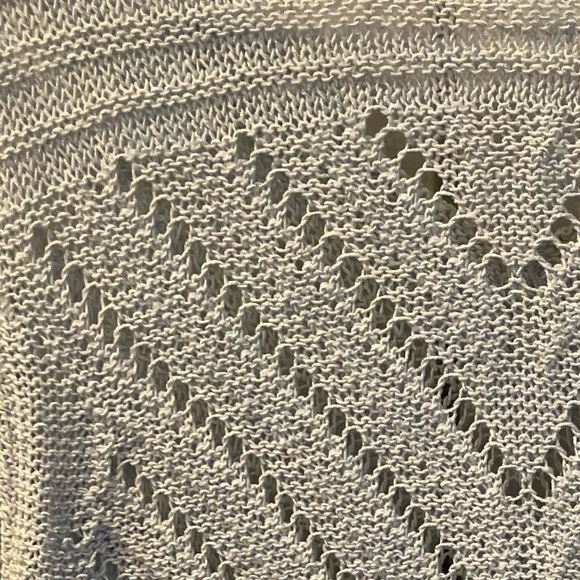 Summer Style.  Fits to waist. - Picture 3 of 4